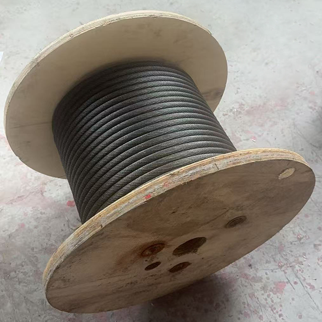 17mm dia IWRC RH Lay wire rope with crane parts prices