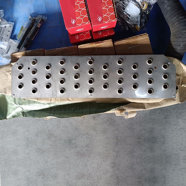 Zoomlion crane cab operation cabin steel foot pedal stair for port crane small construction equipment