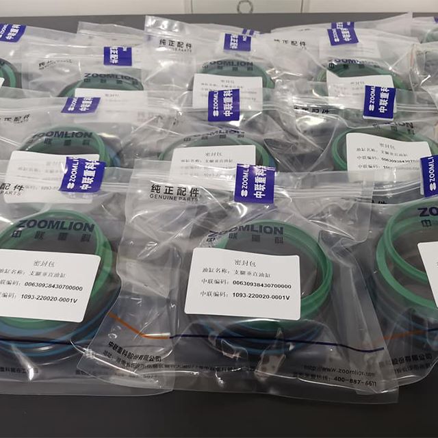 Zoomlion crane piston rod rubber glass sealing strip combination step oil seal ring kit