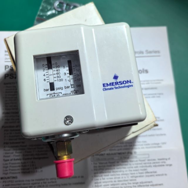 EMERSON low pressure cut out auto reset refrigeration unit pressure controller switch