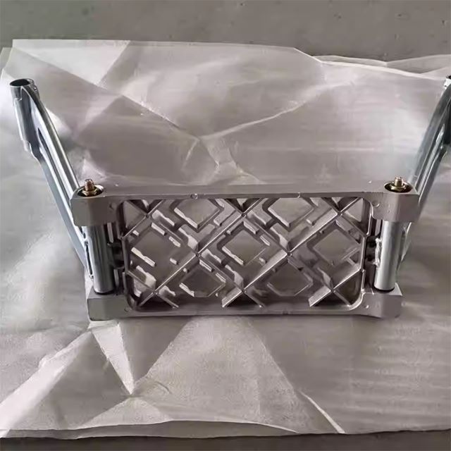 Sany heavy-duty truck anti-slip pedals, aluminum entry steps pedals assembly in Riyadh and Jeddah